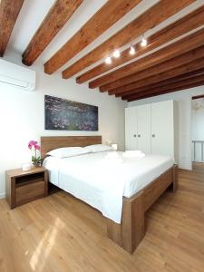 Bright & Cozy Burano Lodging