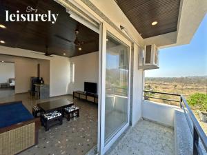 StayLeisurely Salt Wind Suites Sahan, Alibaug