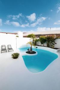 Holiday Home Veaco Bahiazul Villen mit privatem Pool und Jacuzzi by Interhome