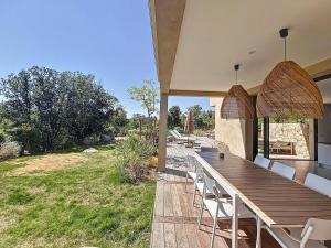 Villa moderne - 4 suites parentales - vue sur le maquis - Piscine - Boulodrome - Jardin - Porto Vecchio