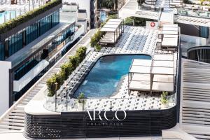 Mercury Suite Bright w Pool access by Arco Collection