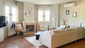Private family villa with swimming pool and gym near Alicante