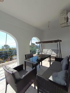 Cozy Seaside Home in Petalidi