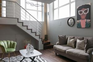 Art-Filled Duplex - Covent Garden - By The Piazza