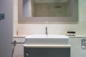 Art-Filled Duplex - Covent Garden - By The Piazza