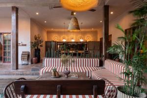 Villa Chocolate by Hostii