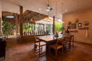 Villa Chocolate by Hostii