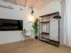 I-Host Ornato - Spacious 2BR Apt for 10 Guests with 3 Bathrooms