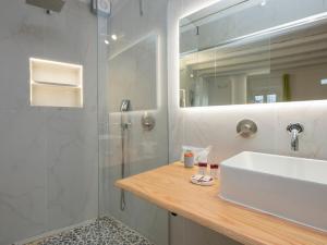 I-Host Ornato - Spacious 2BR Apt for 10 Guests with 3 Bathrooms