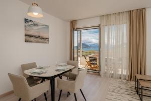 River side apartment B20
