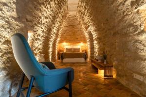 Villa de charme, avec piscine chauffée et vue panoramique sur Gordes à quelques minutes à pied du village
