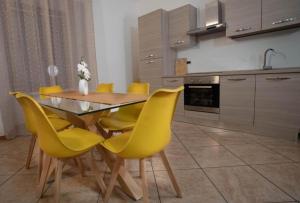 Slate House & Terrace - 6 min walk to Bernina Express