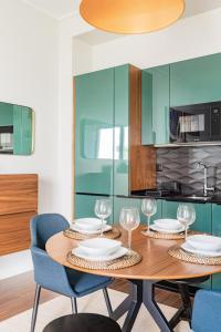 Campo de Ourique Deluxe Mid-Term Stays