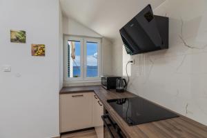 Seventh Heaven - Luxury Seaview Apartment