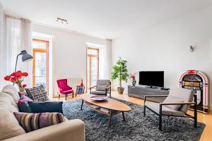 Chiado Mercy I with AC