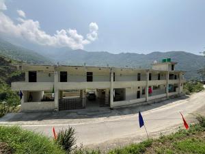 The Jade Inn