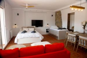 Makasi Home - Planta baja habitación con piscina en Argentona
