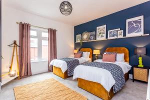 Boho Chic - Stylish Home in City Centre, Sleeps 4