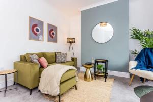 Boho Chic - Stylish Home in City Centre, Sleeps 4