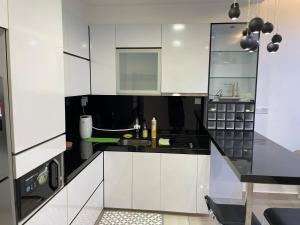 Modern Twin Galaxy Studio by Micasa Homestay