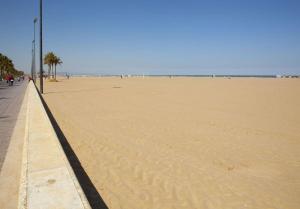 Malvarrosa Beach Rooms