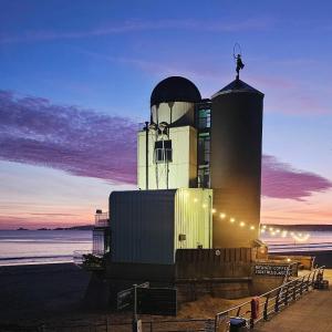 Swansea Marina & Beach Retreat - 3 Bed & Parking