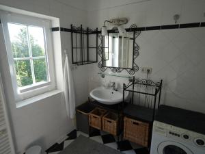 Vineyard cottage SkyView