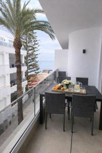 Sunny Coast Apt 3BR, 2BATHS, AC and Heated POOL