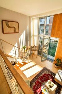 Canal House With Floating Deck And Canal Access