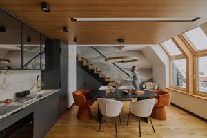 Enklawa Polany - Scenic Mountain View Retreat with Natural Pool by Downtown Apartments