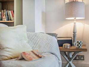 2 Bed in Swanage oc-92463