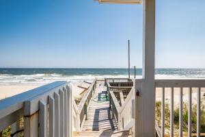 Beach Barracks by Oak Island Accommodations