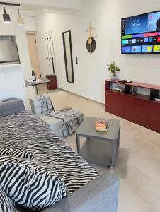 Faliro Designer Studio - 5 min walk to the beach