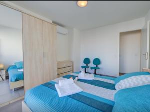 A Stunning Apartment Located In The Centre Of Town