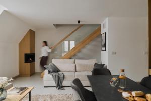 Enklawa Polany - Scenic Mountain View Retreat with Natural Pool by Downtown Apartments