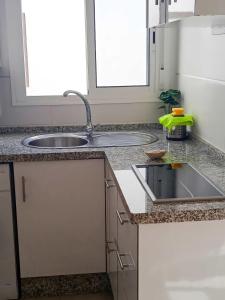 Estudio cerca de la playa y del centro del pueblo