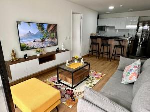 Modern 2BR 2BA Apt, 6 min to Kennedy Park, Miraflores