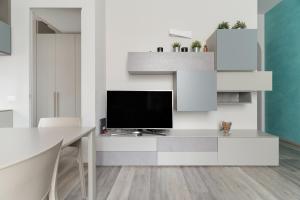 GuestHost - Stylish Apartment X4 Isola MM5