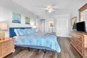 Anchors Down by Oak Island Accommodations