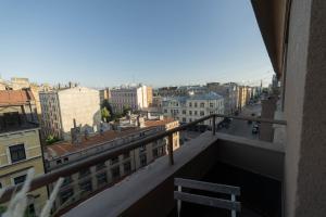 Central 3BR with Balcony - Riga City Views
