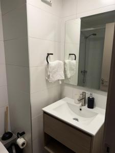 Dpto Ambiente en Ñuñoa Metro Irarrázabal WIFI