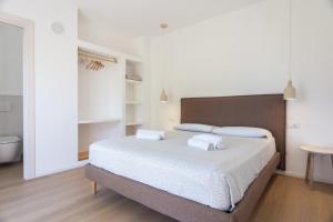 Mariposa Rooms img26