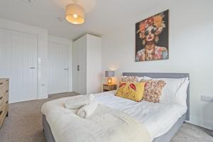 Oriel Place - 2BR - 3 Beds - Central