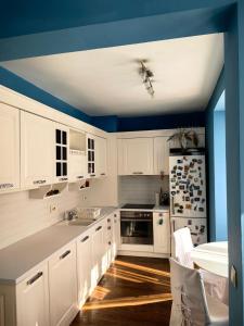 Top location near the Center!