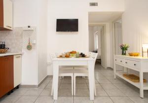 Mezzaluna Home