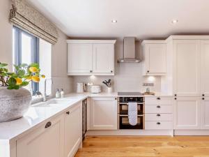 2 Bed in Brampton oc-91822