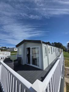 8 Berth Caravan - Blue Dolphin - Filey