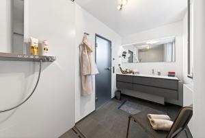 Ferienwohnung SeenSucht - direkt am Bodensee in Hagnau mit uneingeschränktem Seeblick, Balkon & Seezugang