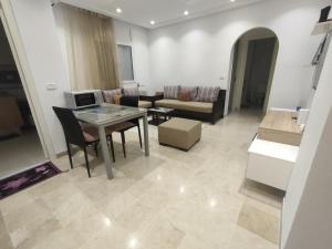 Appart chic et stratégique à lAouina