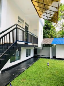 Thiwarna stayhome